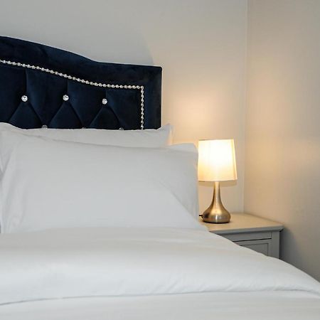 Appartement Greater London, 1 Bed London Flat, Parking, Nr Metro Stations, 15Mins To Londres Extérieur photo