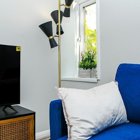 Appartement Greater London, 1 Bed London Flat, Parking, Nr Metro Stations, 15Mins To Londres Extérieur photo